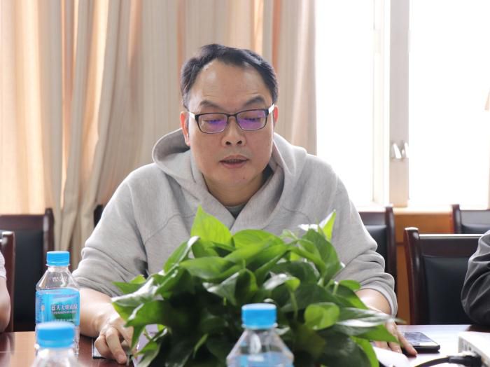 6周兴耀出席并讲话。谭倩文 摄_700x524.jpg