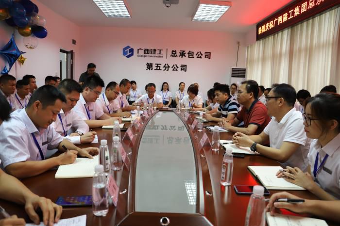 5.1座谈会现场。杨钰 摄700.JPG