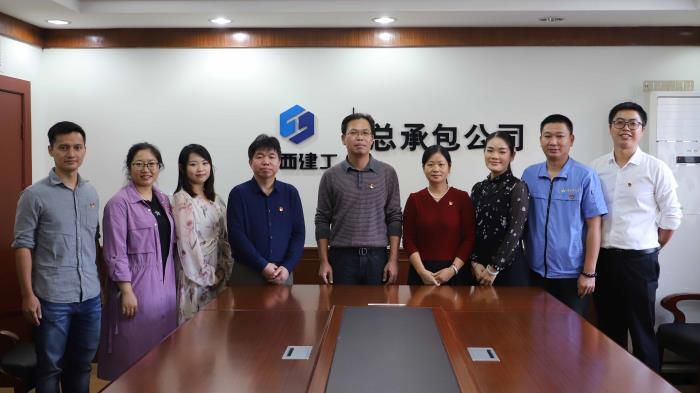 1.5合影留想。李立云 摄700.jpg