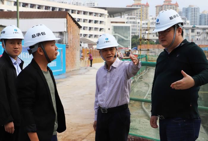 6查抄现场。侯健杰 摄700.JPG