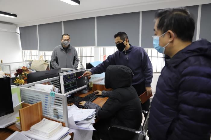 3.1钻研会商设计规划。林成斌 摄700.JPG