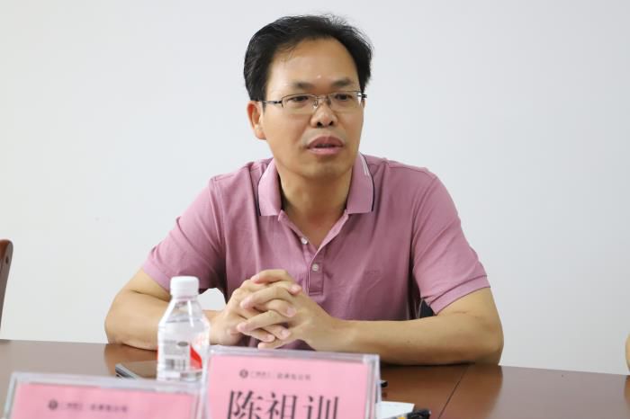 21.2陈祖训讲话。侯健杰 摄700.JPG