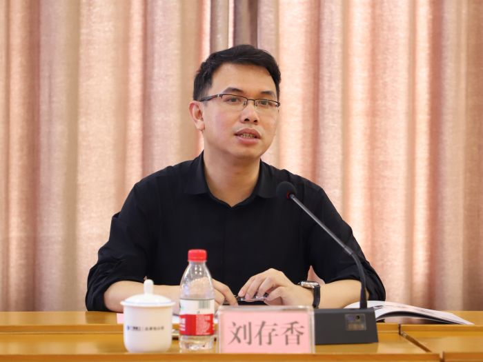 刘存香讲话。李立云 摄.jpg