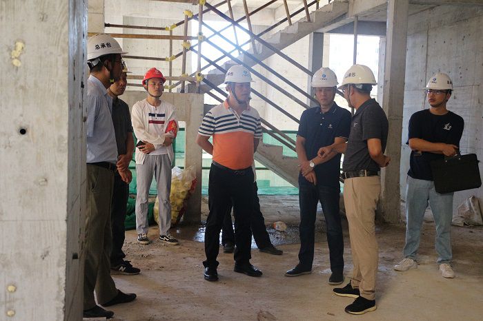 现场查抄。张钊林 摄.JPG