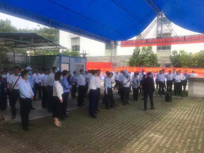 52视察现场。刘彩凤 摄.jpg