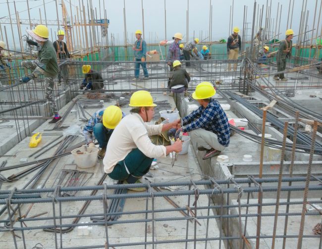 尺度层钢筋绑扎。阮文源 摄.jpg