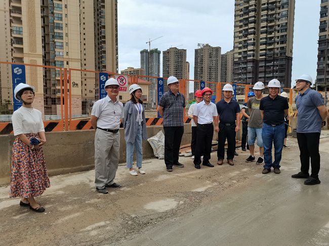 调研现场。彭永彬 摄（建图）.jpg