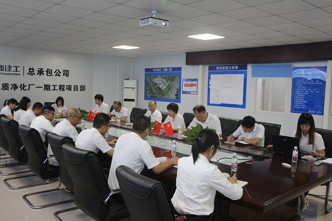 党课现场。张钊林 摄（建图）.jpg