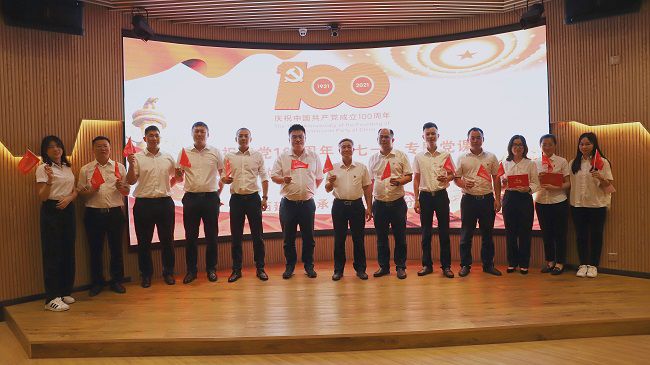 合影。卢勤 摄（建图）.jpg