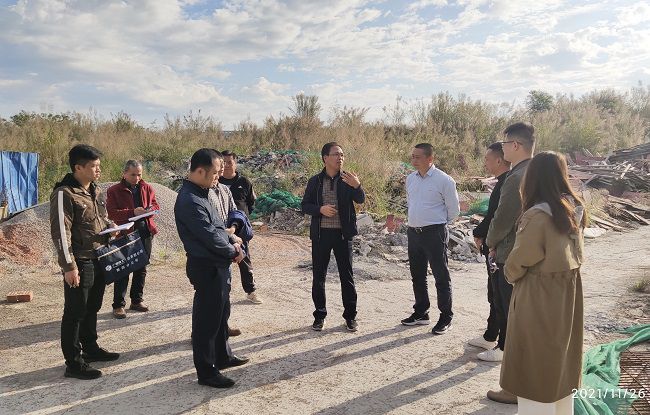 领导工作现场。梁金婷 摄（建图）.jpg