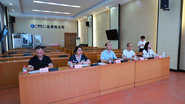 竞选会评委。李立云 摄（建图）.jpg