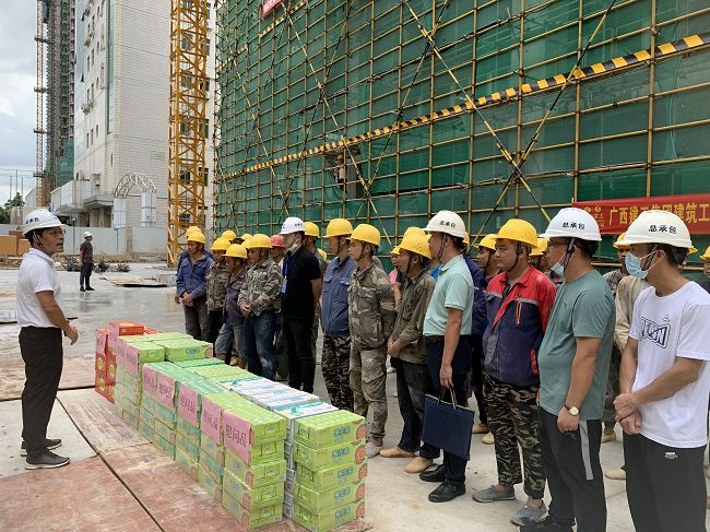 曾劲松讲话。蔡怡灵 摄（建图）.png