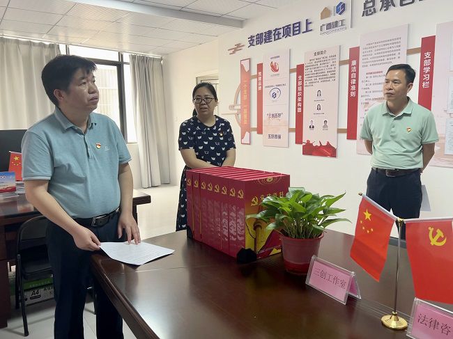 查抄现。ńㄍ1）。卢丽君摄.JPG