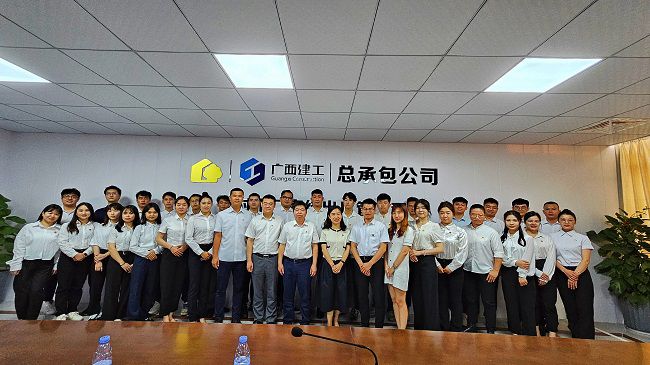 4合影。林成斌 摄（建图）.jpg